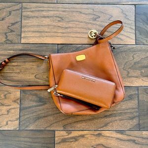 Micheal Kors Purse and Wallet set